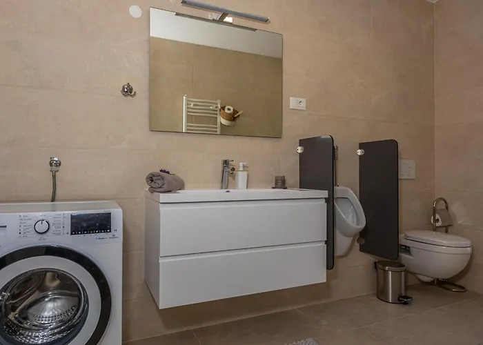 21 By Interhome *