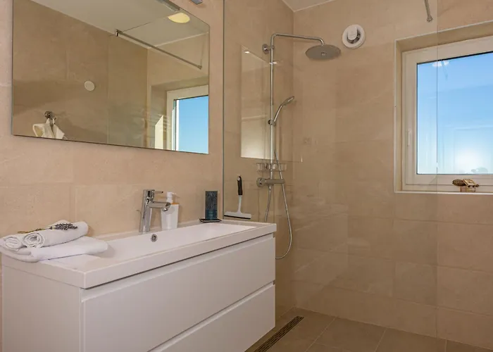 21 By Interhome Villa *